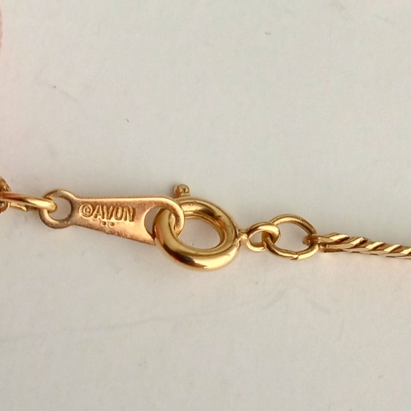 Avon 18" Emerald Green Pendant w Rhinestones Vintage Gold Tone Herringbone Chain - Picture 4 of 5